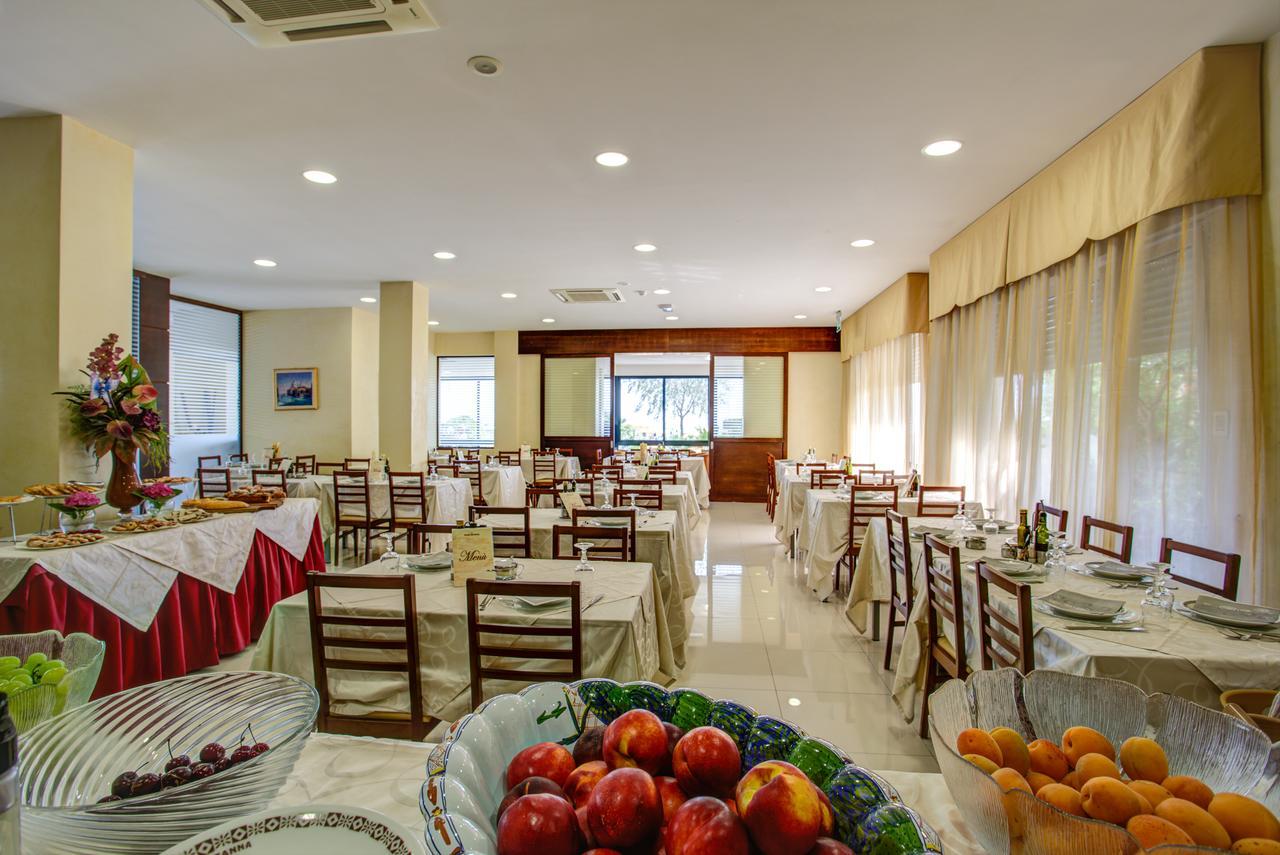 Hotel Deanna بيلاريا-إيجيا مارينا المظهر الخارجي الصورة